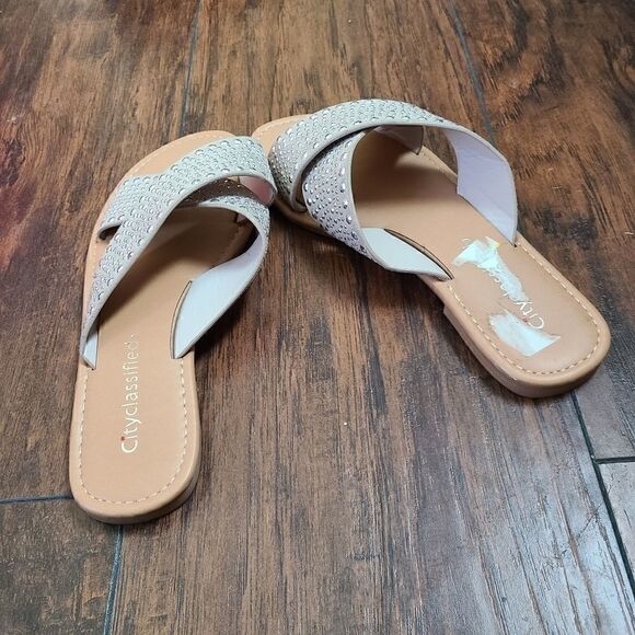 NWT
City Classified Sandals    - Picture 4 of 7